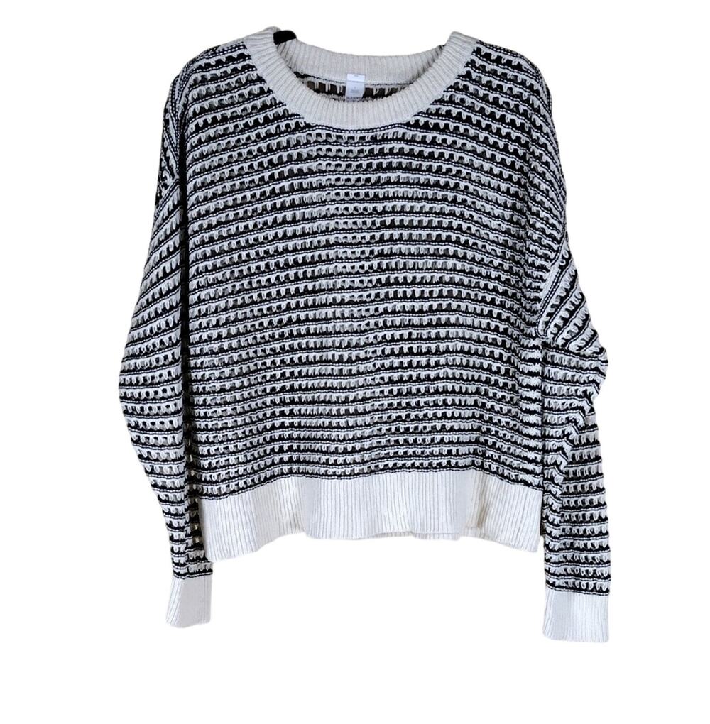 Old Navy Sweater Women’s Large Black White Striped Open Knit Crewneck Casual